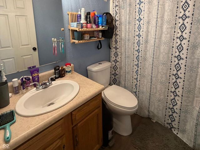 5921 Ashcroft Drive, Indianapolis, IN 46221