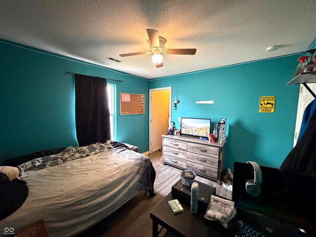 5921 Ashcroft Drive, Indianapolis, IN 46221