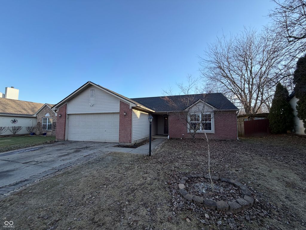 5921 Ashcroft Drive, Indianapolis, IN 46221