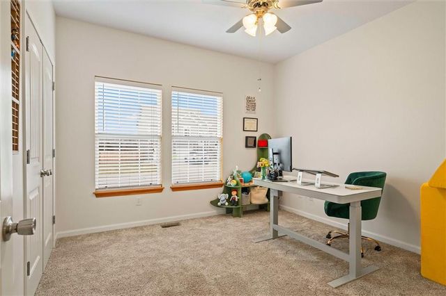 9811 E 219th Circle, Peculiar, MO 64078