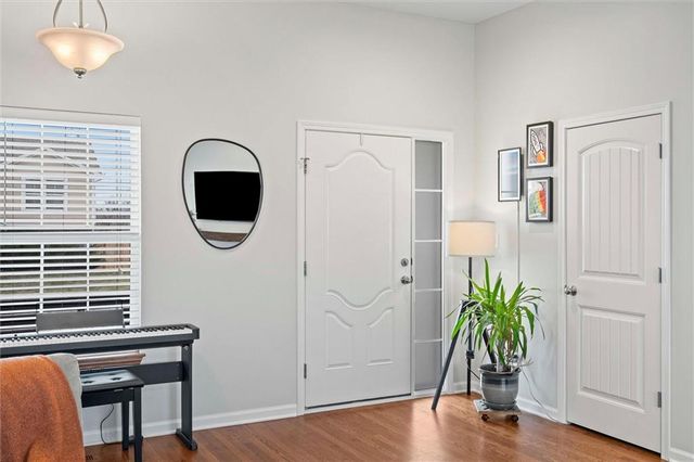 9811 E 219th Circle, Peculiar, MO 64078