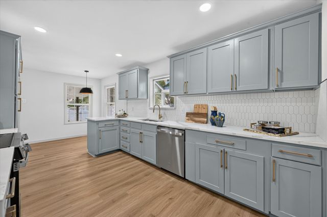 607 Ridgedale Drive, Richardson, TX 75080