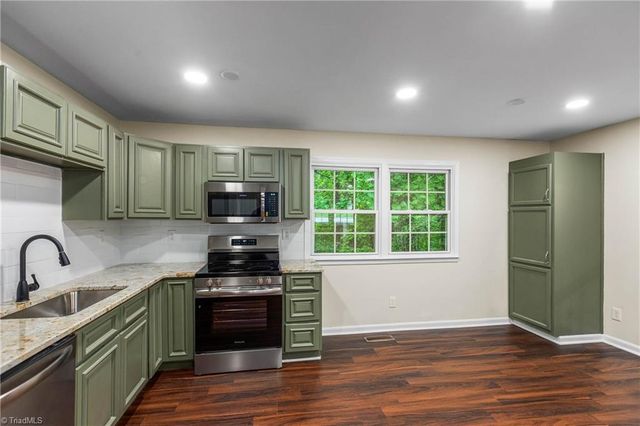 6200 Ridge Road, Tobaccoville, NC 27050