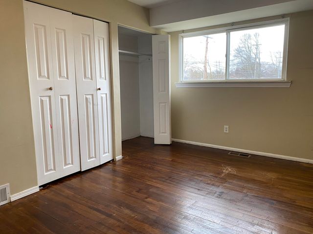 8129 Clippert Street, Taylor, MI 48180