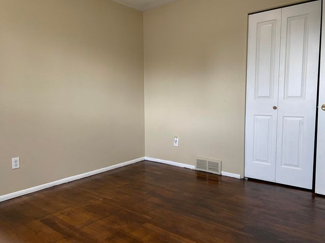 8129 Clippert Street, Taylor, MI 48180