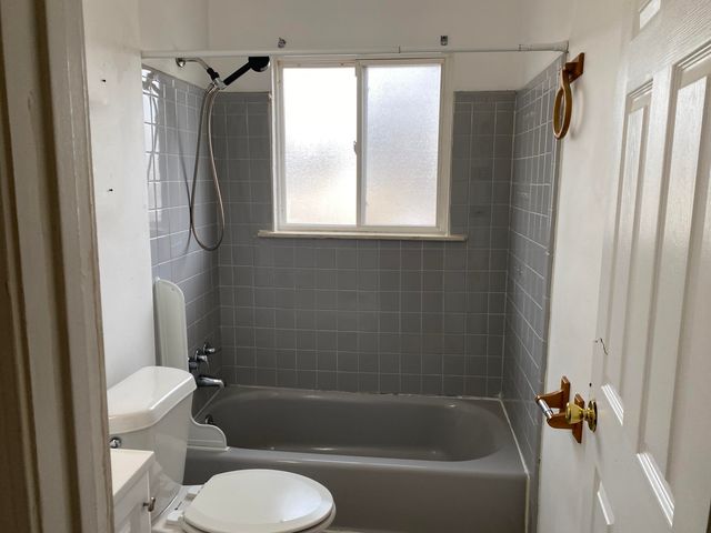 8129 Clippert Street, Taylor, MI 48180