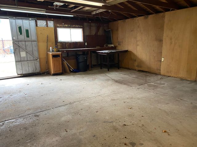 8129 Clippert Street, Taylor, MI 48180