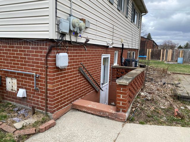 8129 Clippert Street, Taylor, MI 48180