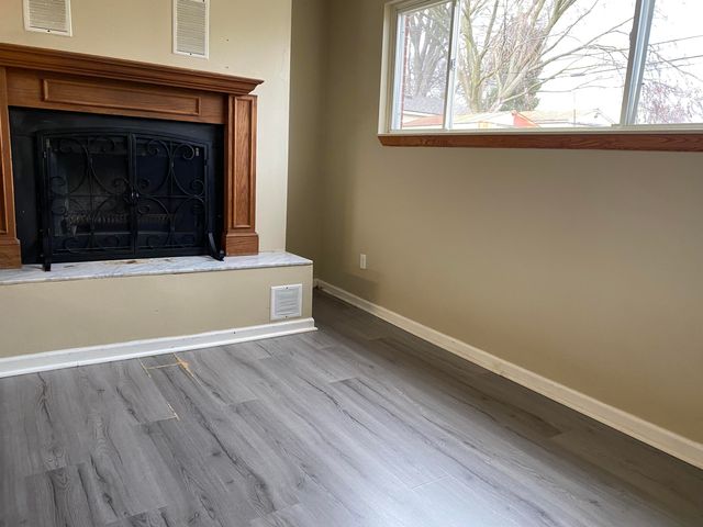 8129 Clippert Street, Taylor, MI 48180