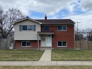 8129 Clippert Street, Taylor, MI 48180