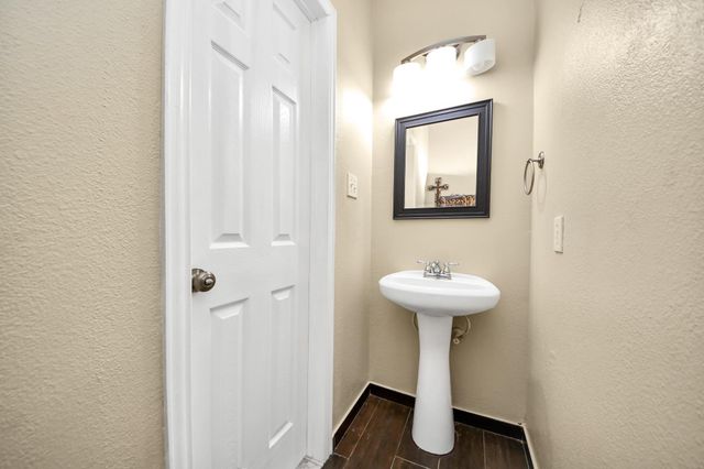 118 Schaeffer Street, Baytown, TX 77523