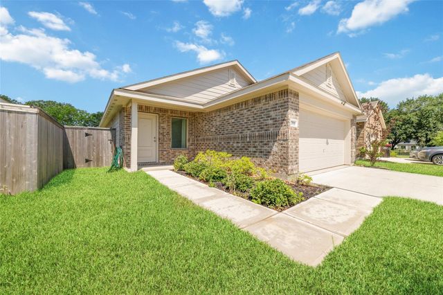 17935 Becker Landing Drive, Hockley, TX 77447