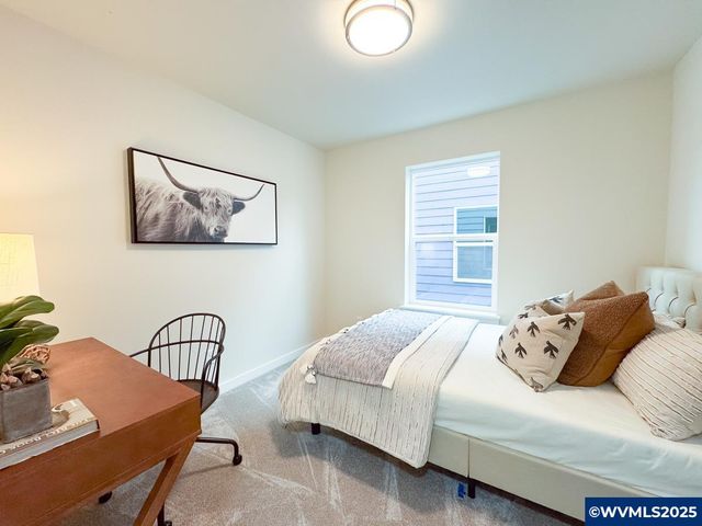 1166 7th St NW, Salem, OR 97304