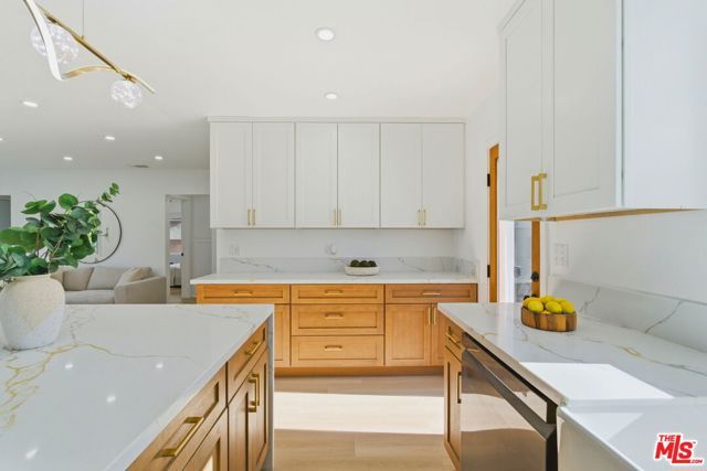 3516 Roxanne Avenue, Long Beach, CA 90808