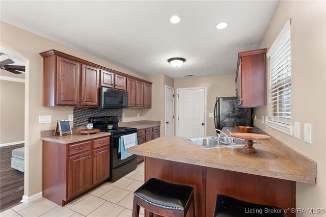 2603 Pinehurst Court, New Albany, IN 47150