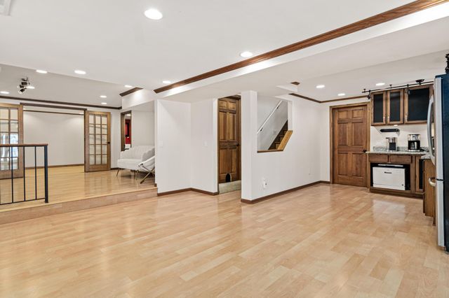 4555 Lenore Lane, Eagan, MN 55122