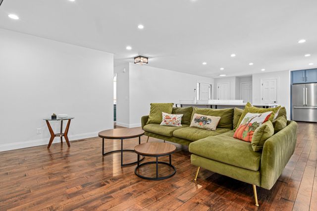 4555 Lenore Lane, Eagan, MN 55122