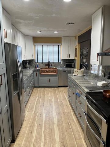 7674 Rockaway Avenue, Yucca Valley, CA 92284