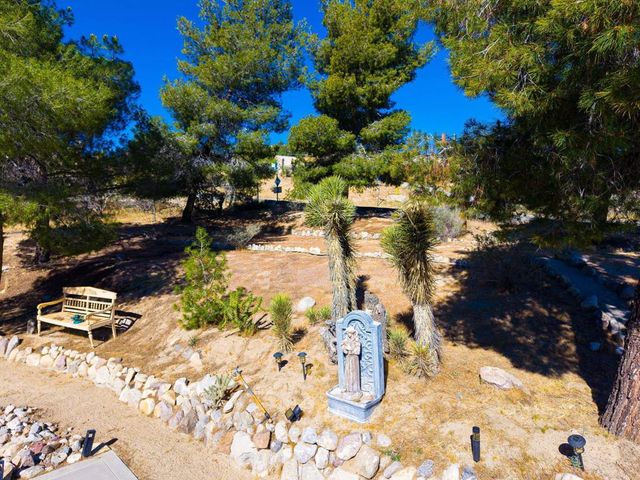 7674 Rockaway Avenue, Yucca Valley, CA 92284