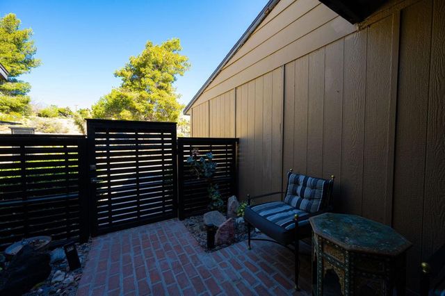 7674 Rockaway Avenue, Yucca Valley, CA 92284