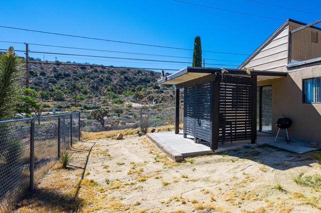 7674 Rockaway Avenue, Yucca Valley, CA 92284