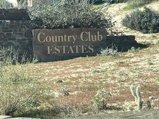 7674 Rockaway Avenue, Yucca Valley, CA 92284