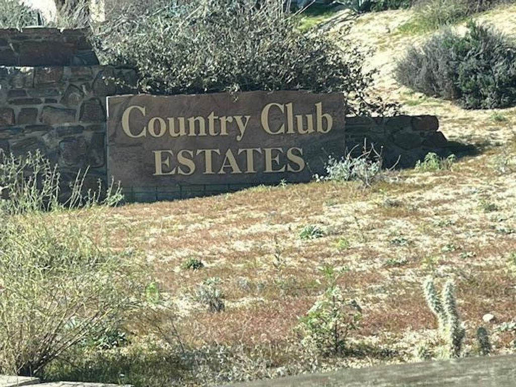 7674 Rockaway Avenue, Yucca Valley, CA 92284