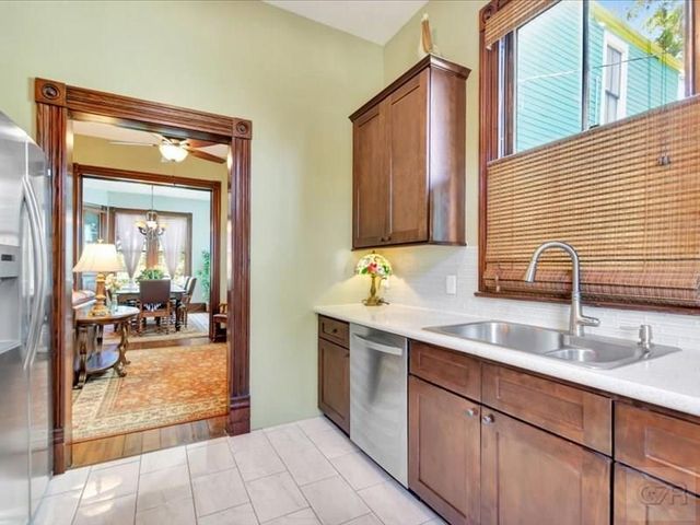 2608 Ursuline Street, Galveston, TX 77550