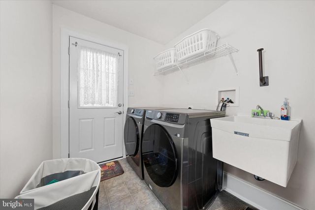 1423 OLMSTED DR, Bear, DE 19701