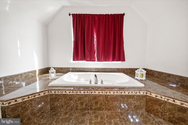 1423 OLMSTED DR, Bear, DE 19701