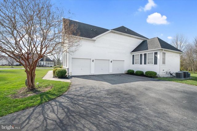 1423 OLMSTED DR, Bear, DE 19701