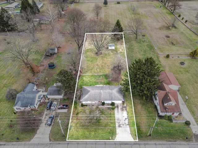 58208 County Road 9, Elkhart, IN 46517