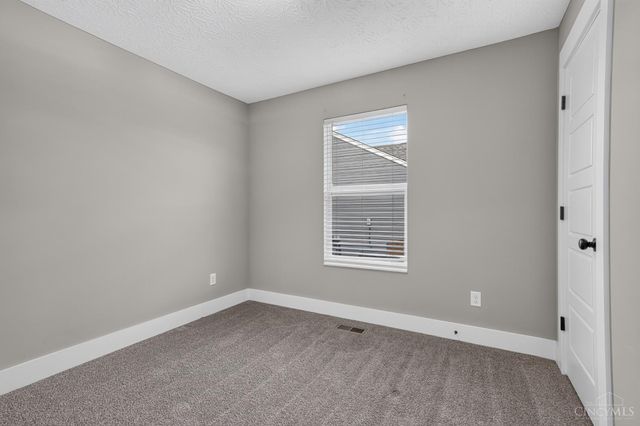 313 Selkirk Place, Trenton, OH 45067