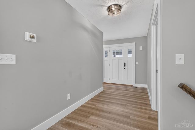 313 Selkirk Place, Trenton, OH 45067
