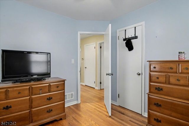 144 N Michigan Ave, Kenilworth Boro, NJ 07033