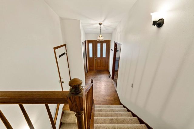 7862 W Oakbrook Circle, Madison, WI 53717