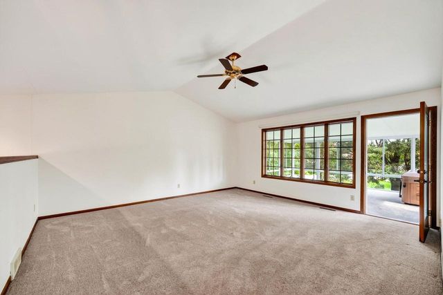 7862 W Oakbrook Circle, Madison, WI 53717