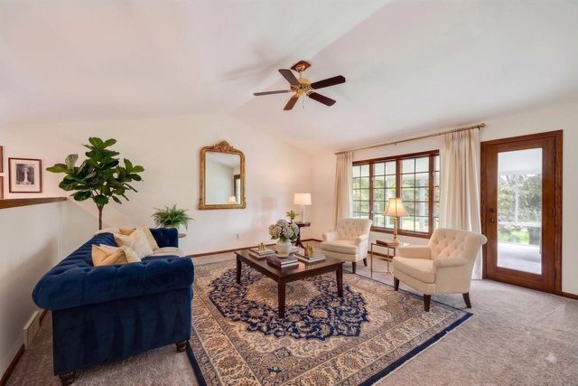 7862 W Oakbrook Circle, Madison, WI 53717
