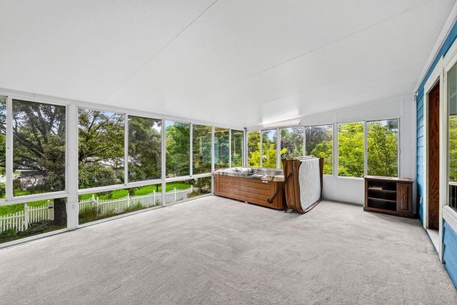 7862 W Oakbrook Circle, Madison, WI 53717
