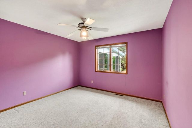 7862 W Oakbrook Circle, Madison, WI 53717