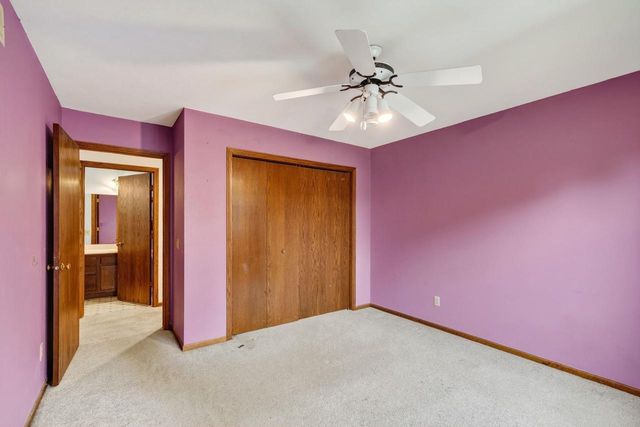 7862 W Oakbrook Circle, Madison, WI 53717
