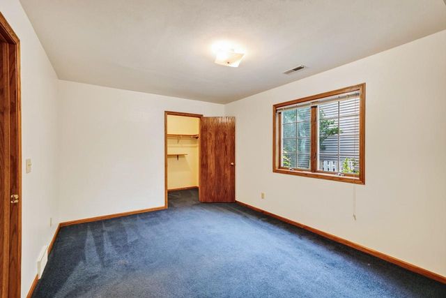 7862 W Oakbrook Circle, Madison, WI 53717