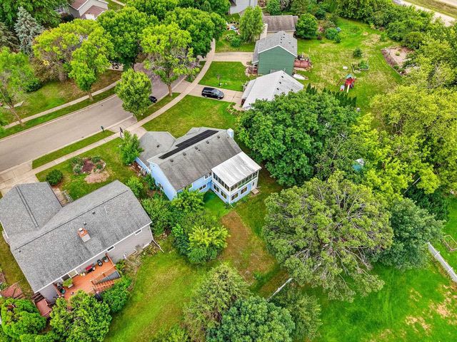 7862 W Oakbrook Circle, Madison, WI 53717