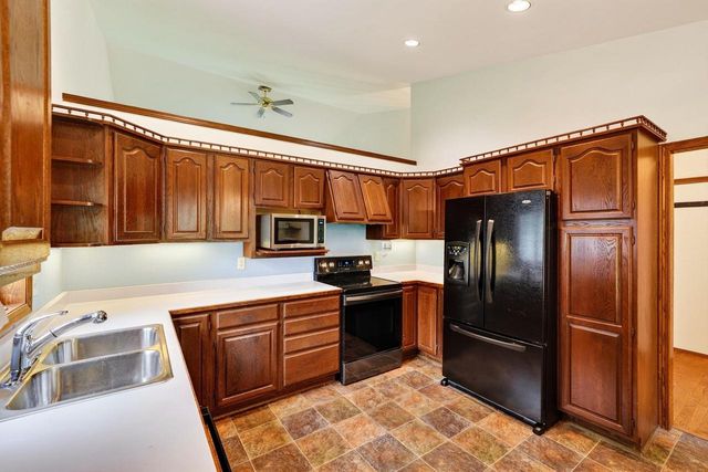 7862 W Oakbrook Circle, Madison, WI 53717