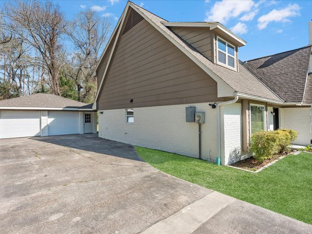 740 River Plantation Drive, Conroe, TX 77302