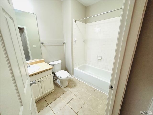 303 Helen Keller B-127, Tuscaloosa, AL 35404