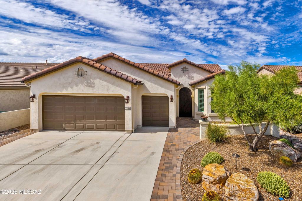 32882 S Hyrax Lane, Oracle, AZ 85623