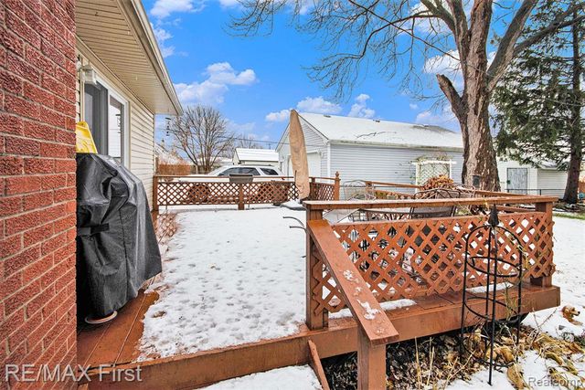 25861 Wiseman Street, Roseville, MI 48066