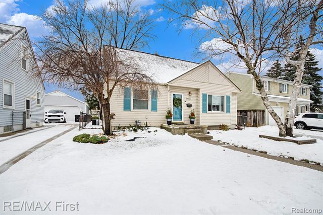 25861 Wiseman Street, Roseville, MI 48066