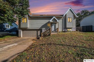 8655 S 143 Avenue, La Vista, NE 68138